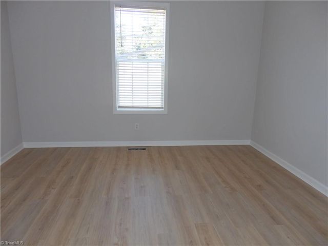 491 W Peacock Avenue, Denton, NC 27239