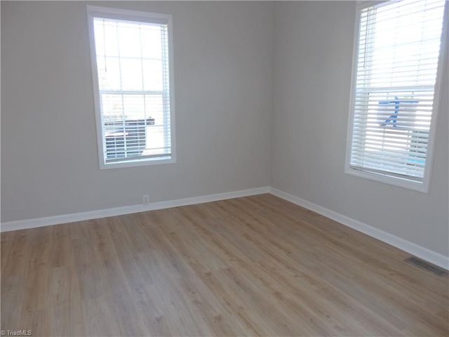 491 W Peacock Avenue, Denton, NC 27239