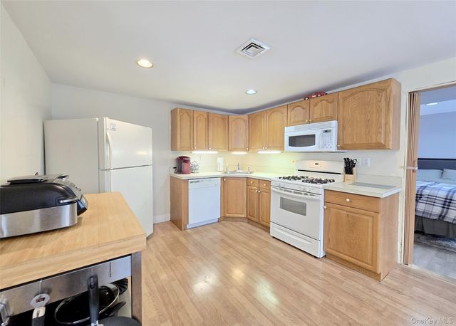 46 Harvest Lane, Commack, NY 11725