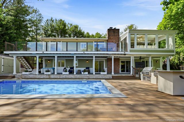 108 East Neck Road, Huntington, NY 11743