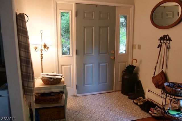 162 Lakeside Dr, Liberty Twp., NJ 07823