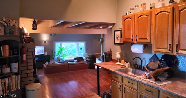 162 Lakeside Dr, Liberty Twp., NJ 07823