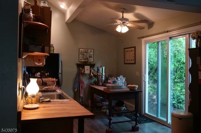 162 Lakeside Dr, Liberty Twp., NJ 07823