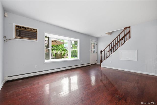 64 Bridle Lane, Hicksville, NY 11801