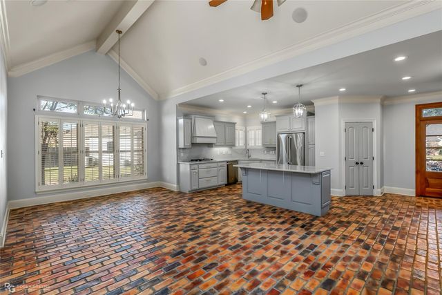 1012 Conti Circle, Shreveport, LA 71106