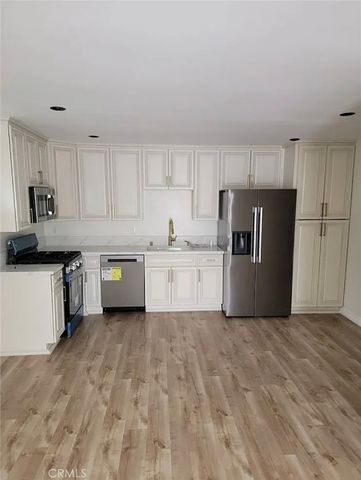 22233 Burton, Canoga Park, CA 91304