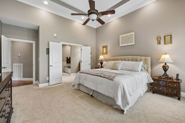 114 Hunt Crest Ct, Clarksville, TN 37043