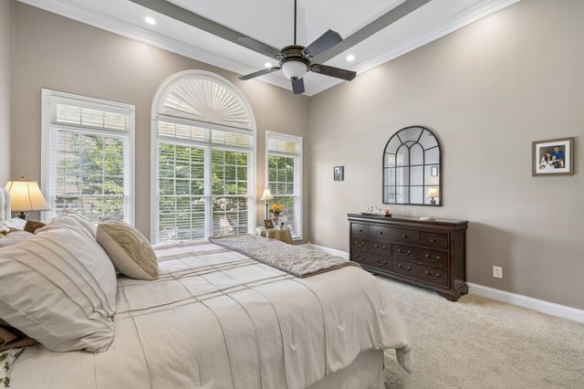 114 Hunt Crest Ct, Clarksville, TN 37043