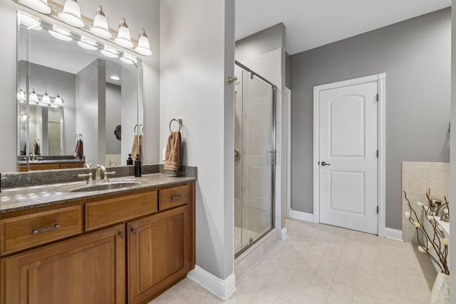 114 Hunt Crest Ct, Clarksville, TN 37043