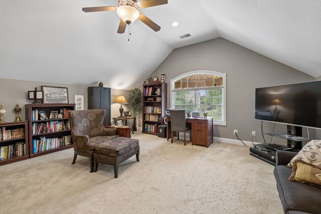 114 Hunt Crest Ct, Clarksville, TN 37043