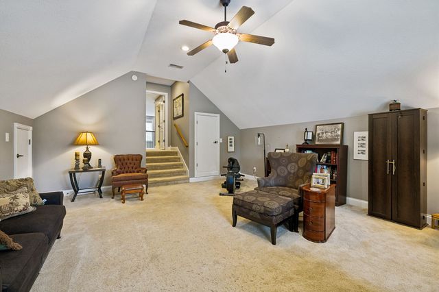 114 Hunt Crest Ct, Clarksville, TN 37043