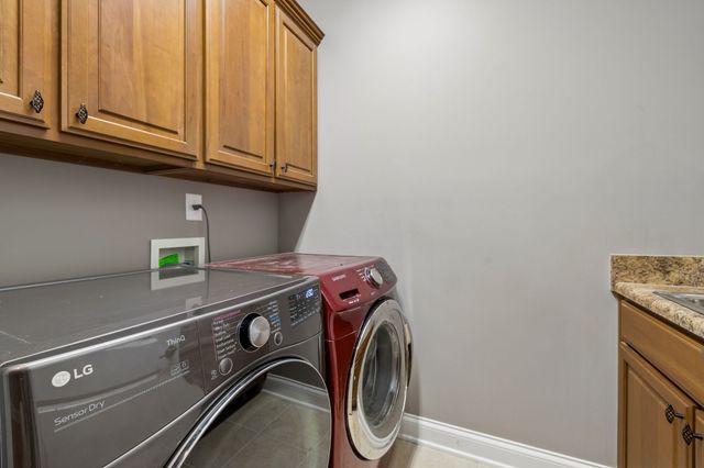 114 Hunt Crest Ct, Clarksville, TN 37043