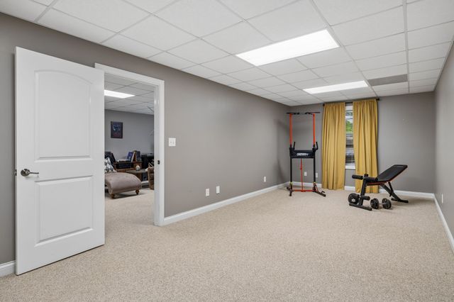 114 Hunt Crest Ct, Clarksville, TN 37043