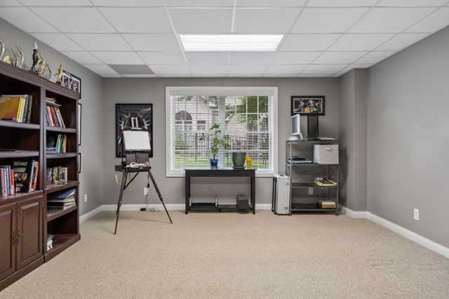 114 Hunt Crest Ct, Clarksville, TN 37043