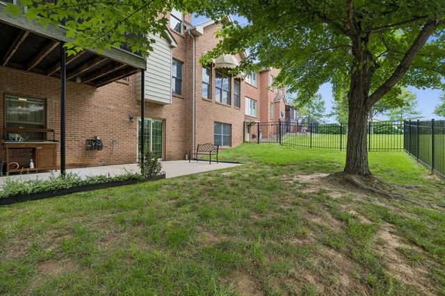 114 Hunt Crest Ct, Clarksville, TN 37043