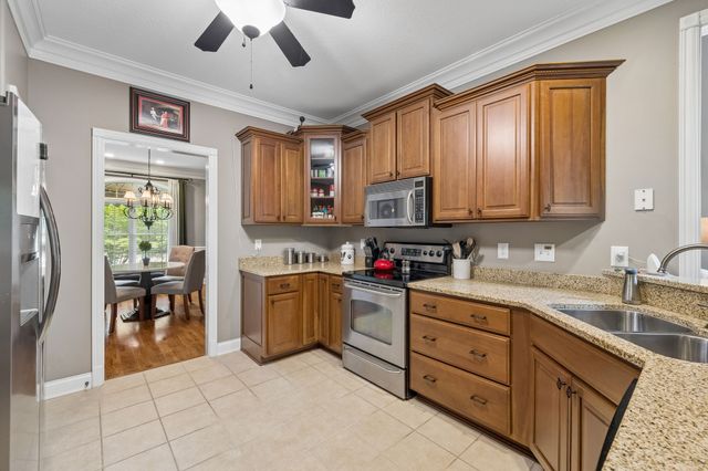 114 Hunt Crest Ct, Clarksville, TN 37043