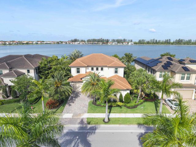 8685 Parkland Bay Drive, Parkland, FL 33076