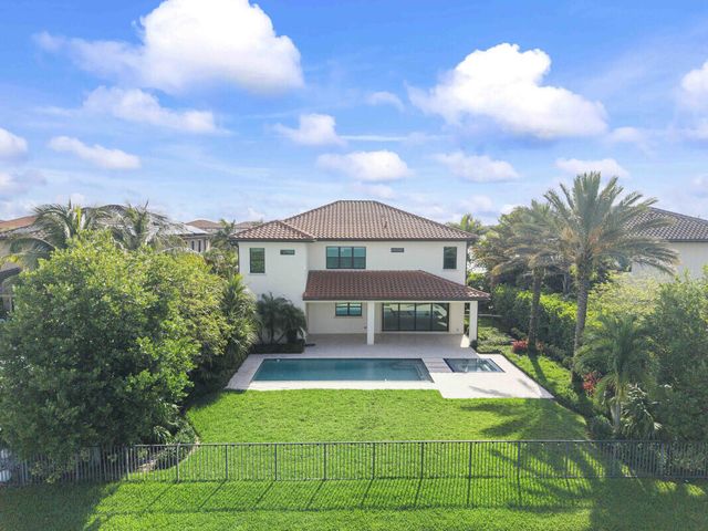 8685 Parkland Bay Drive, Parkland, FL 33076