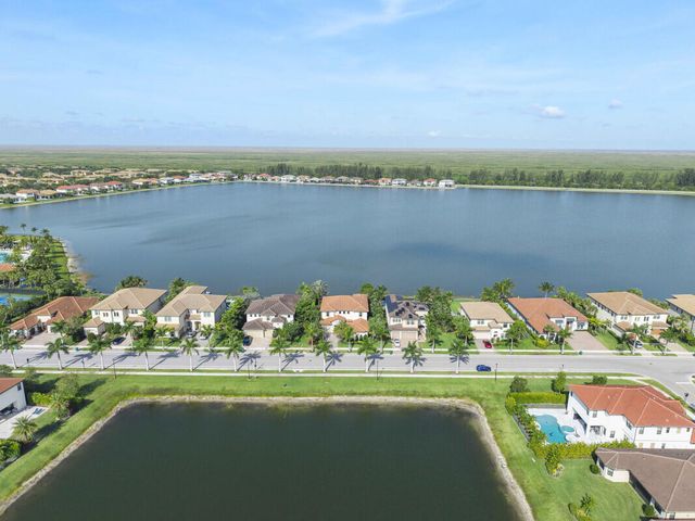 8685 Parkland Bay Drive, Parkland, FL 33076