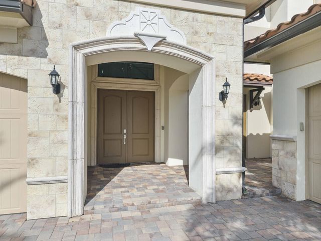 8685 Parkland Bay Drive, Parkland, FL 33076