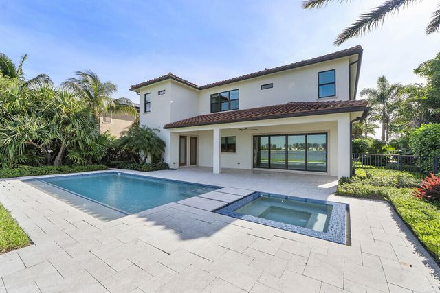 8685 Parkland Bay Drive, Parkland, FL 33076