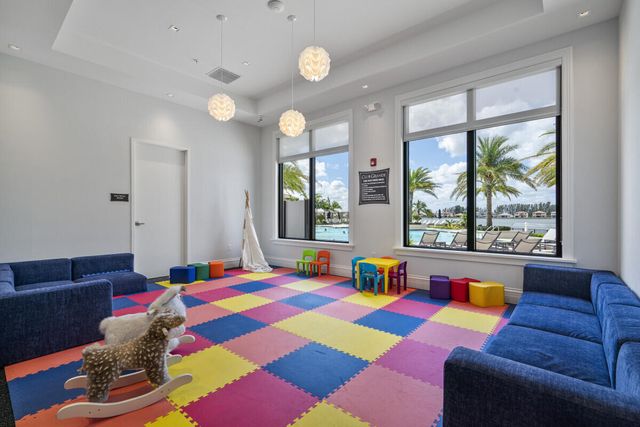 8685 Parkland Bay Drive, Parkland, FL 33076