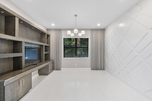 8685 Parkland Bay Drive, Parkland, FL 33076