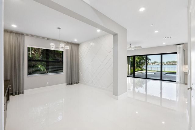 8685 Parkland Bay Drive, Parkland, FL 33076