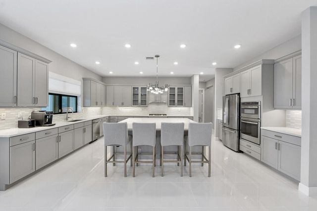 8685 Parkland Bay Drive, Parkland, FL 33076
