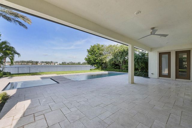 8685 Parkland Bay Drive, Parkland, FL 33076