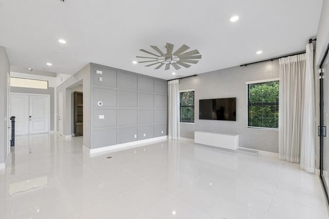 8685 Parkland Bay Drive, Parkland, FL 33076