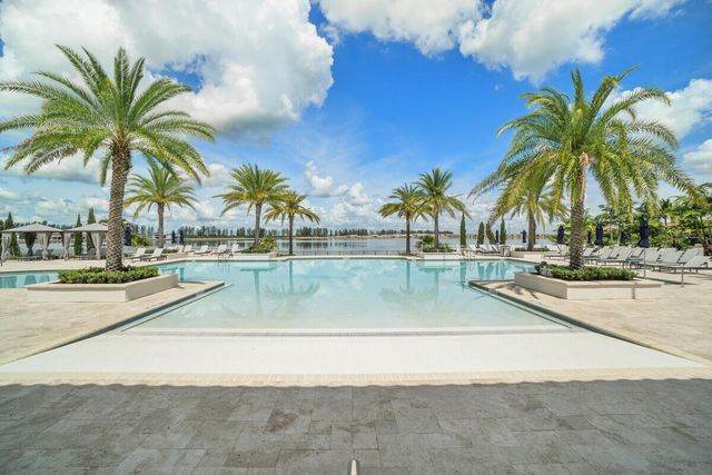 8685 Parkland Bay Drive, Parkland, FL 33076