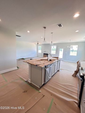 168 Maverick Lane, Dunn, NC 28334