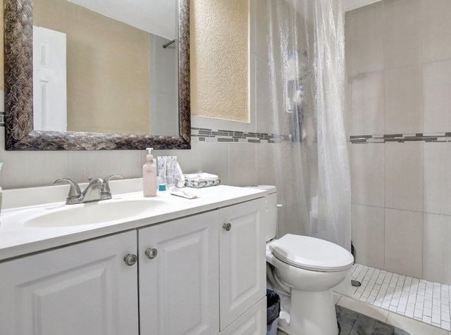 9725 NW 26th Court 4, Sunrise, FL 33322