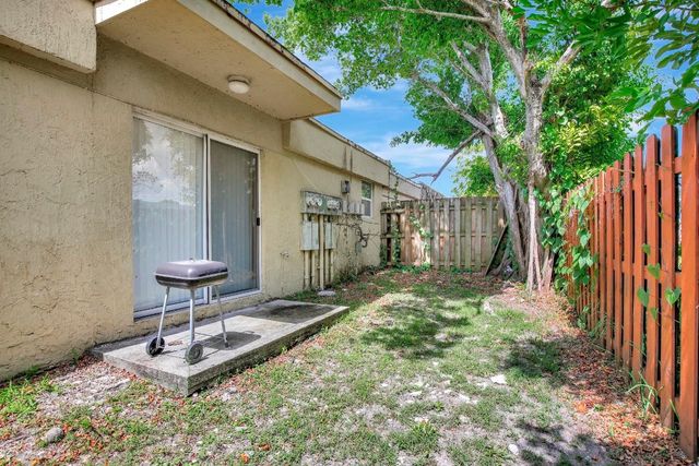 9725 NW 26th Court 4, Sunrise, FL 33322