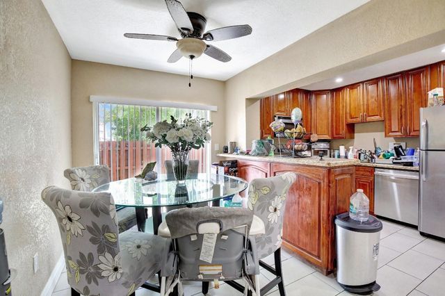 9725 NW 26th Court 4, Sunrise, FL 33322