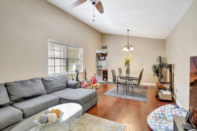 9725 NW 26th Court 4, Sunrise, FL 33322