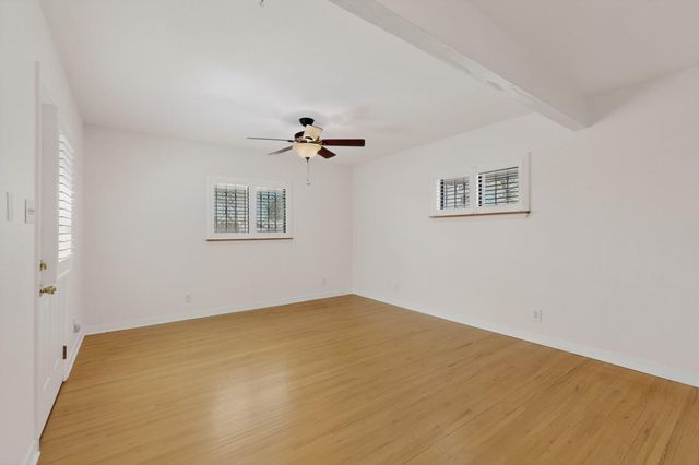 1025 Arizona Street SE, Albuquerque, NM 87108