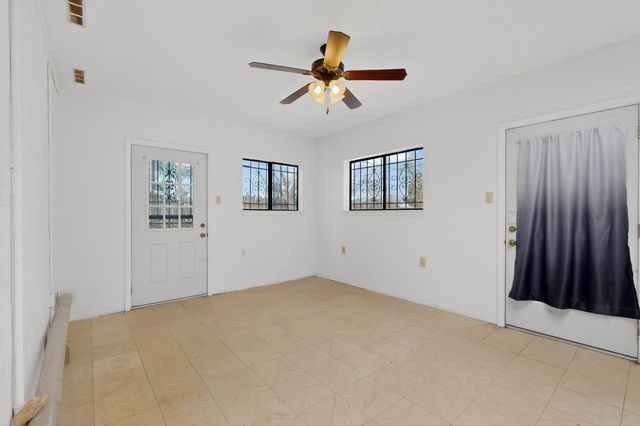 1025 Arizona Street SE, Albuquerque, NM 87108