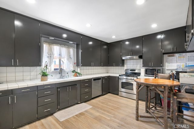 16040 Parthenia, North Hills, CA 91343
