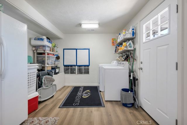 16040 Parthenia, North Hills, CA 91343