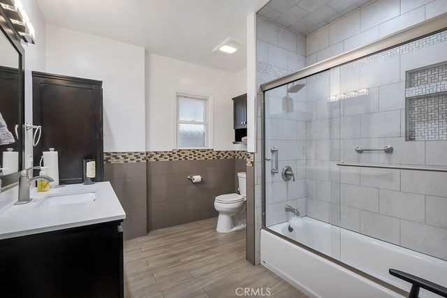 16040 Parthenia, North Hills, CA 91343