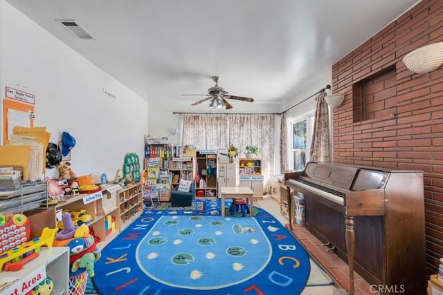 16040 Parthenia, North Hills, CA 91343