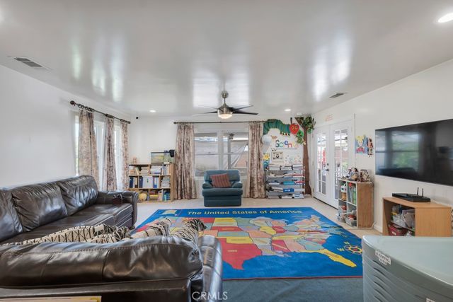 16040 Parthenia, North Hills, CA 91343