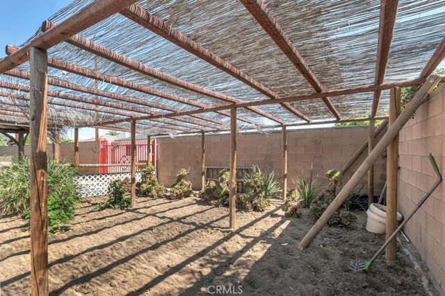 16040 Parthenia, North Hills, CA 91343