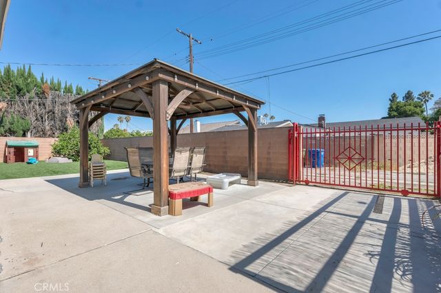 16040 Parthenia, North Hills, CA 91343