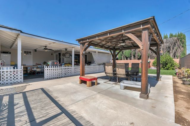 16040 Parthenia, North Hills, CA 91343