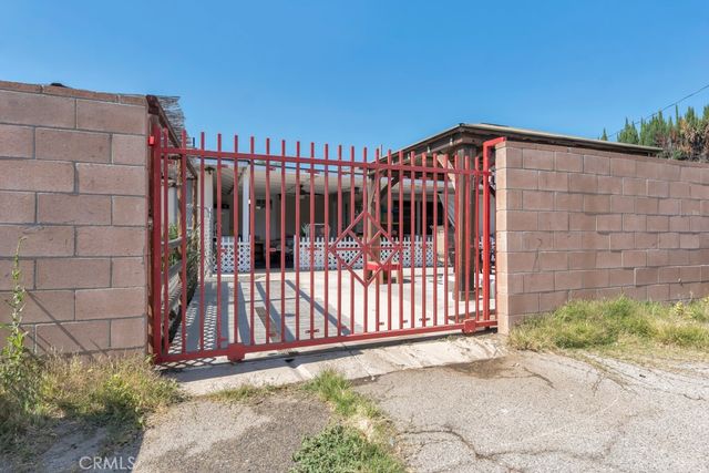 16040 Parthenia, North Hills, CA 91343