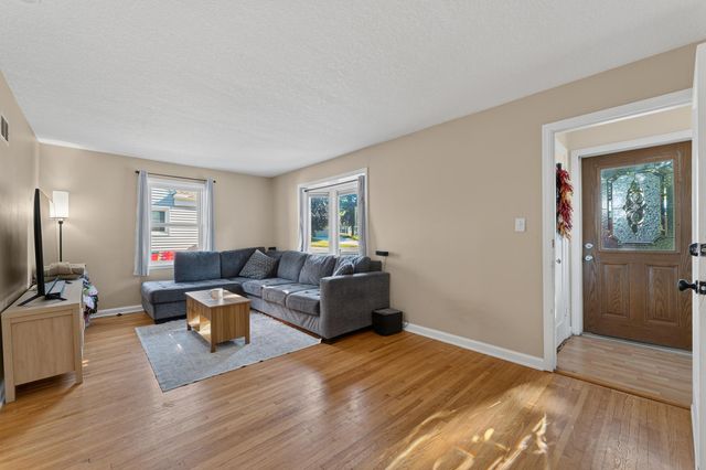 1409 7th Avenue NW, Rochester, MN 55901