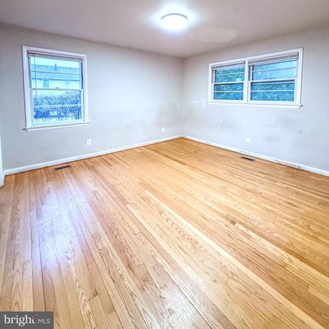 8305 FORT FOOTE RD, Fort Washington, MD 20744